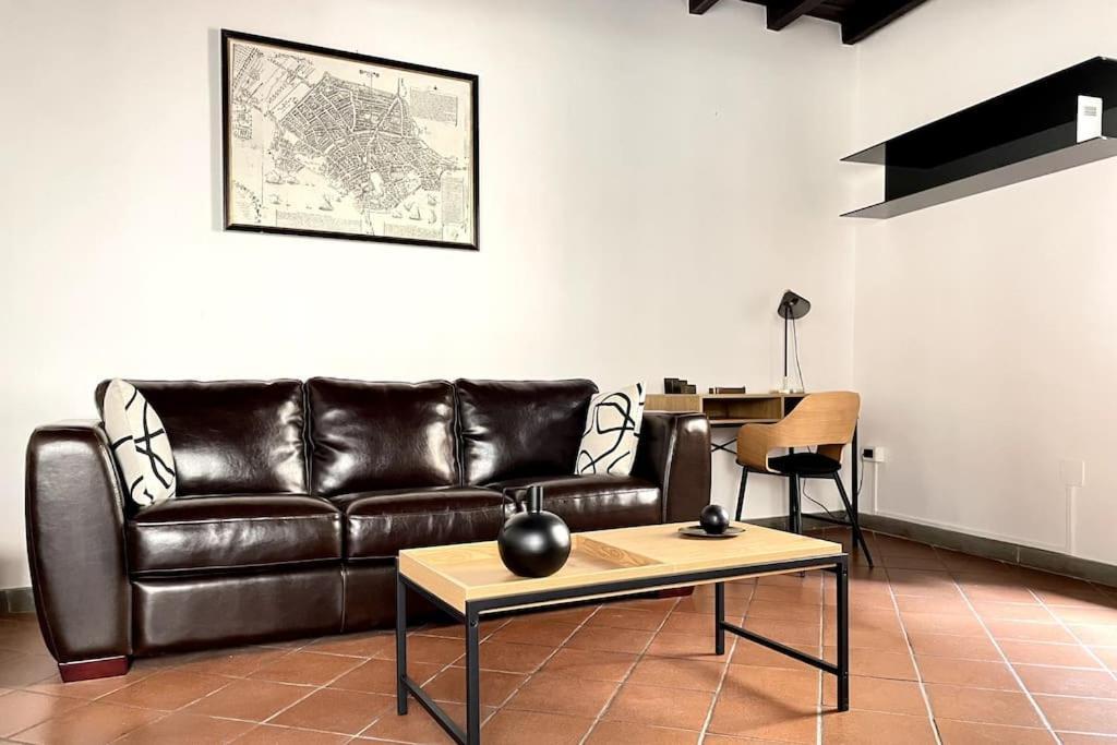 Wonderful Central Apartment! Мантуя Екстер'єр фото