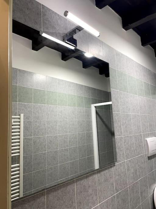 Wonderful Central Apartment! Мантуя Екстер'єр фото